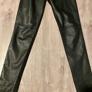 Neiman Marcus Cusp Leather Front leggings. Xs